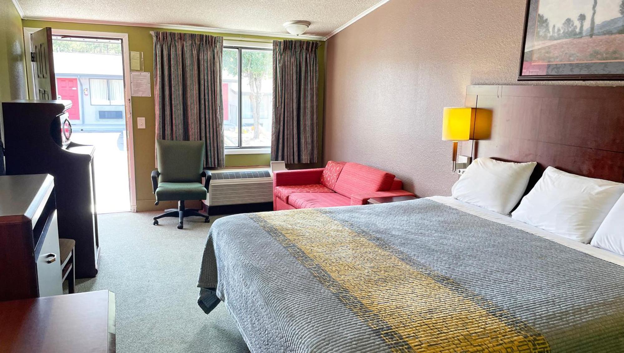 Express Inn Томсон Экстерьер фото